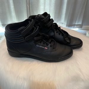 Reebok Classic Black Tennis shoes